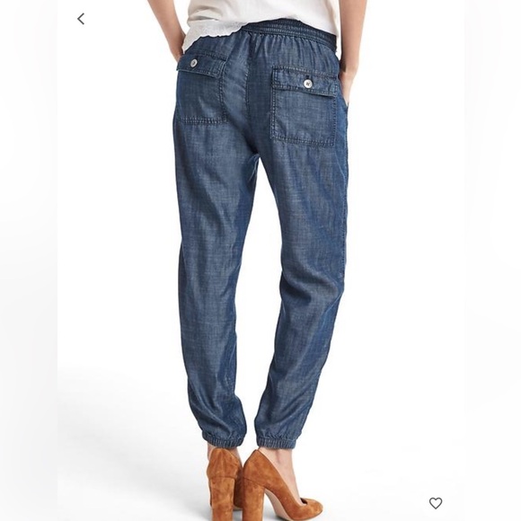 Gap 100% Tencel Chambray Joggers โ Size Small โ Light Flaw, Great Deal - Picture 2 of 6